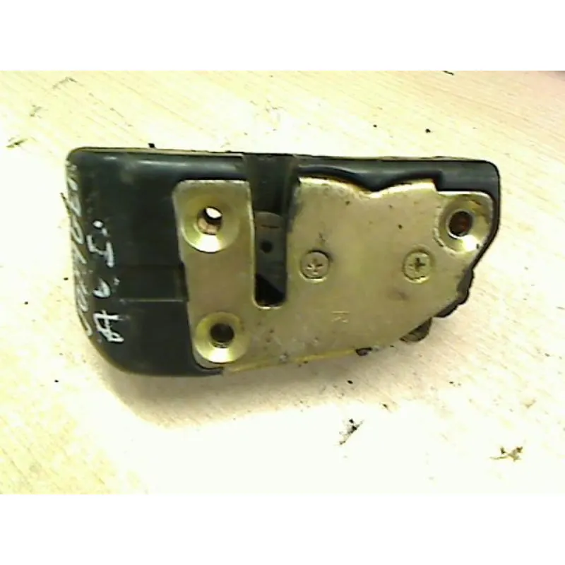 Serrure avant droit Chrysler VOYAGER 2 (1995)