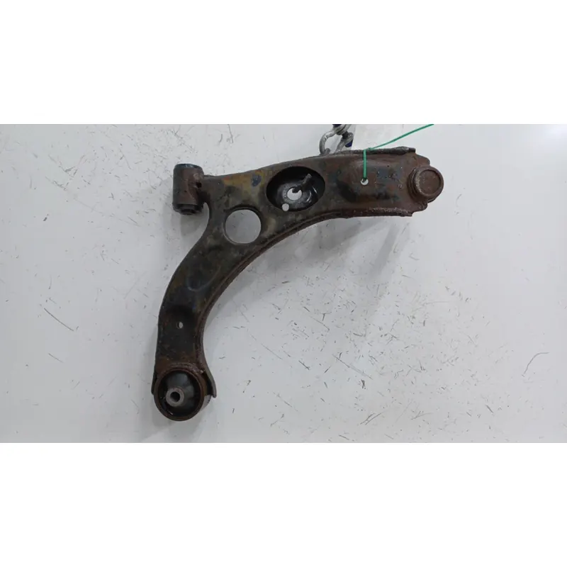 Triangle inférieur avant gauche Daihatsu CUORE 2 (2005)